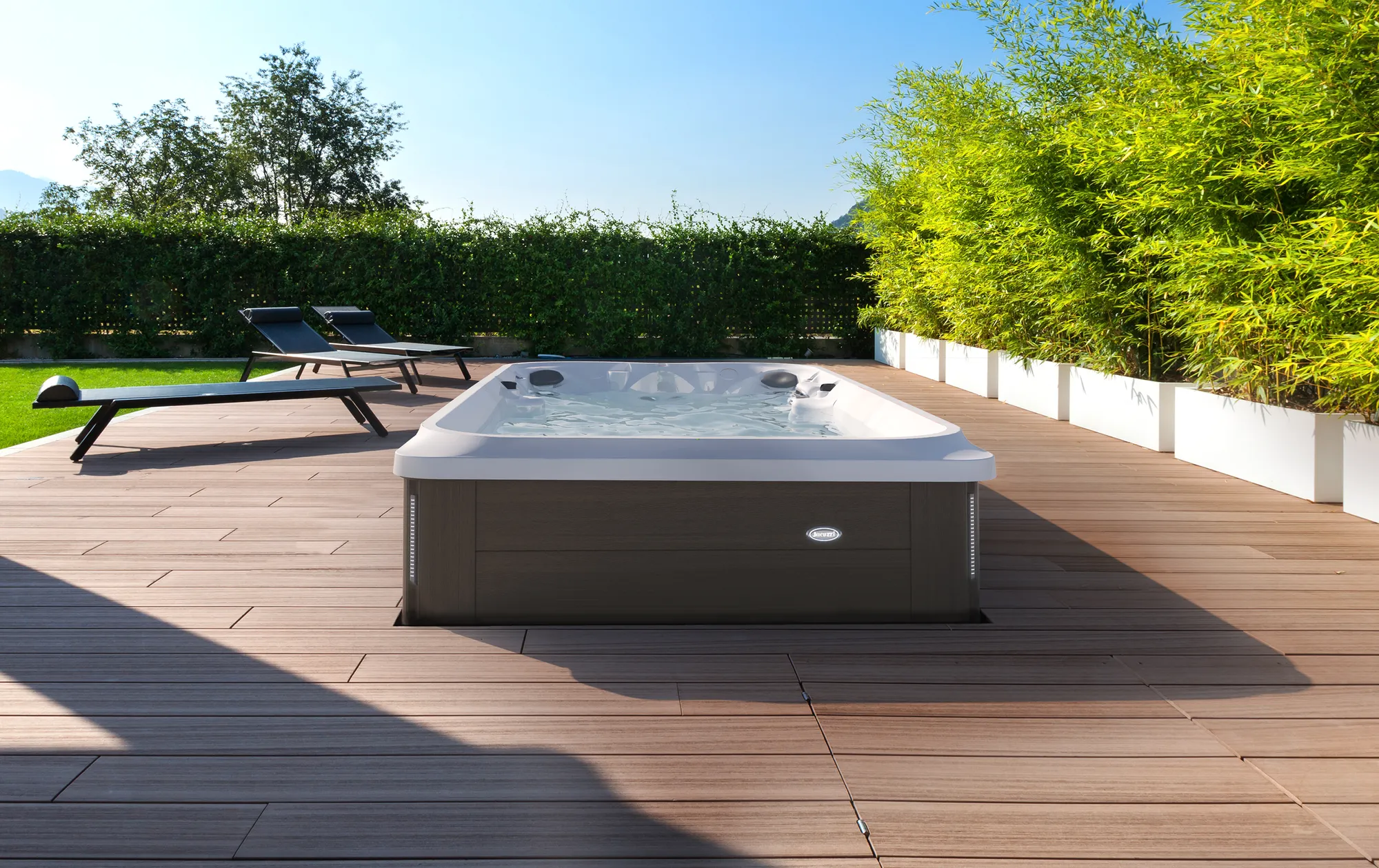J-16 PowerActive™ - Jacuzzi® Swim Spas | Sun Valley Pools and Spas